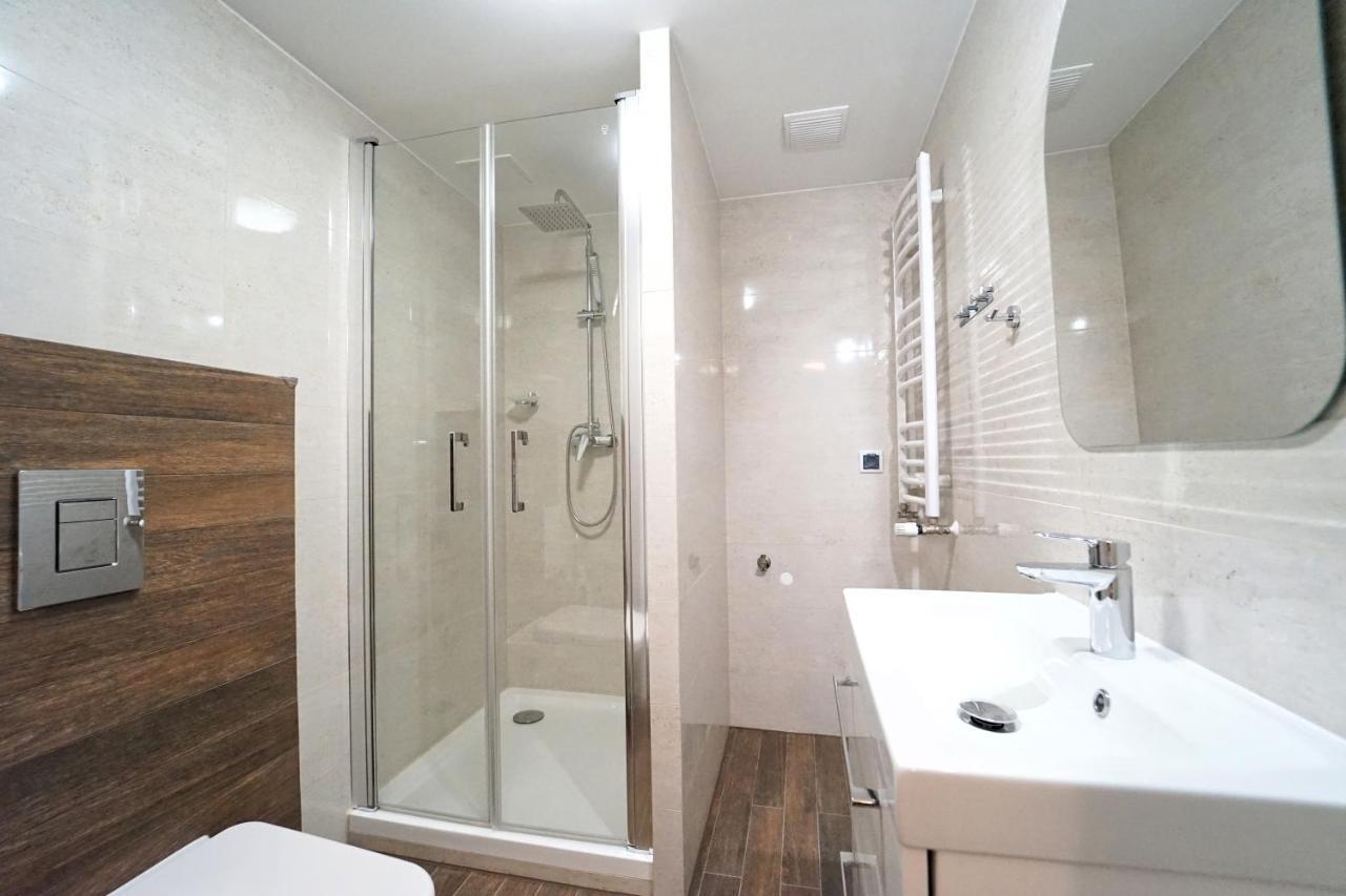 Apartamenty Everysky - Jeleniogorska 1A 스클라르스카포렘바 외부 사진